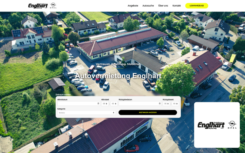 Ansicht von oben, Hof mit Autos, Autohaus Englhart Logo